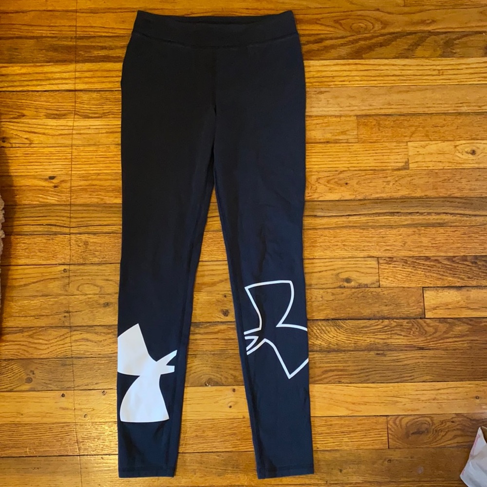 Black under armor leggings